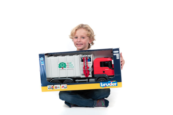 Side Loading Garbage Truck