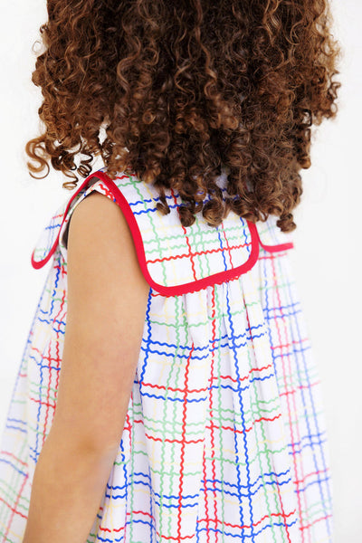 Sleeveless Stewart's Square Collar Dress