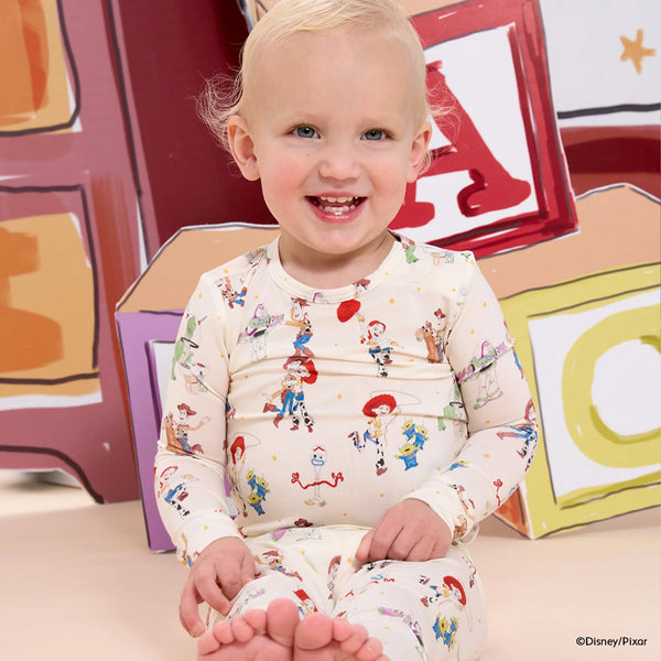 Magnetic Pajama Set - Toy Story Woody & Friends