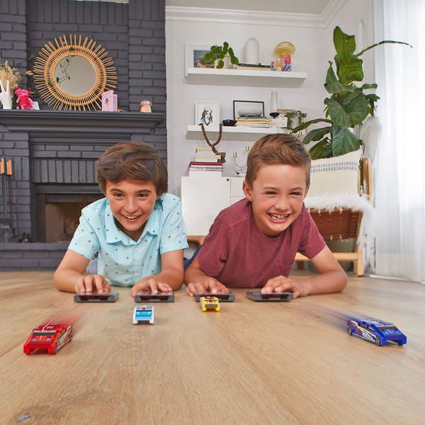 Flat 2 Fast Card Racer