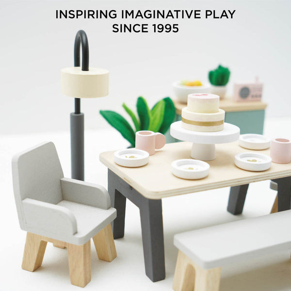 Dolls House Dining Room Furniture Set